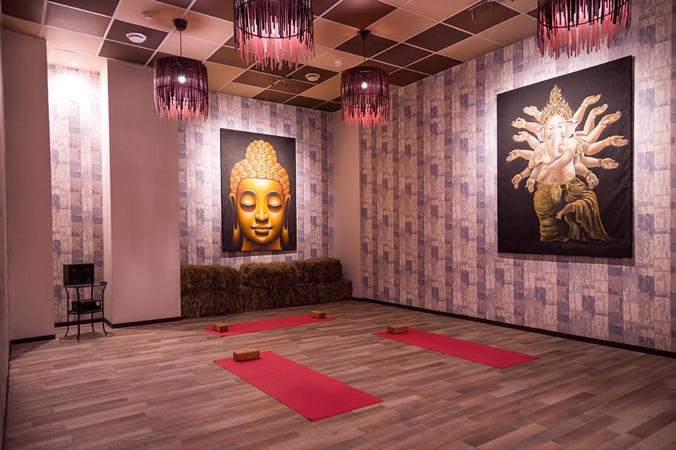 Фитнес-клуб у метро «Скобелевская»: услуги, расписание, тренеры  – «Зебра»