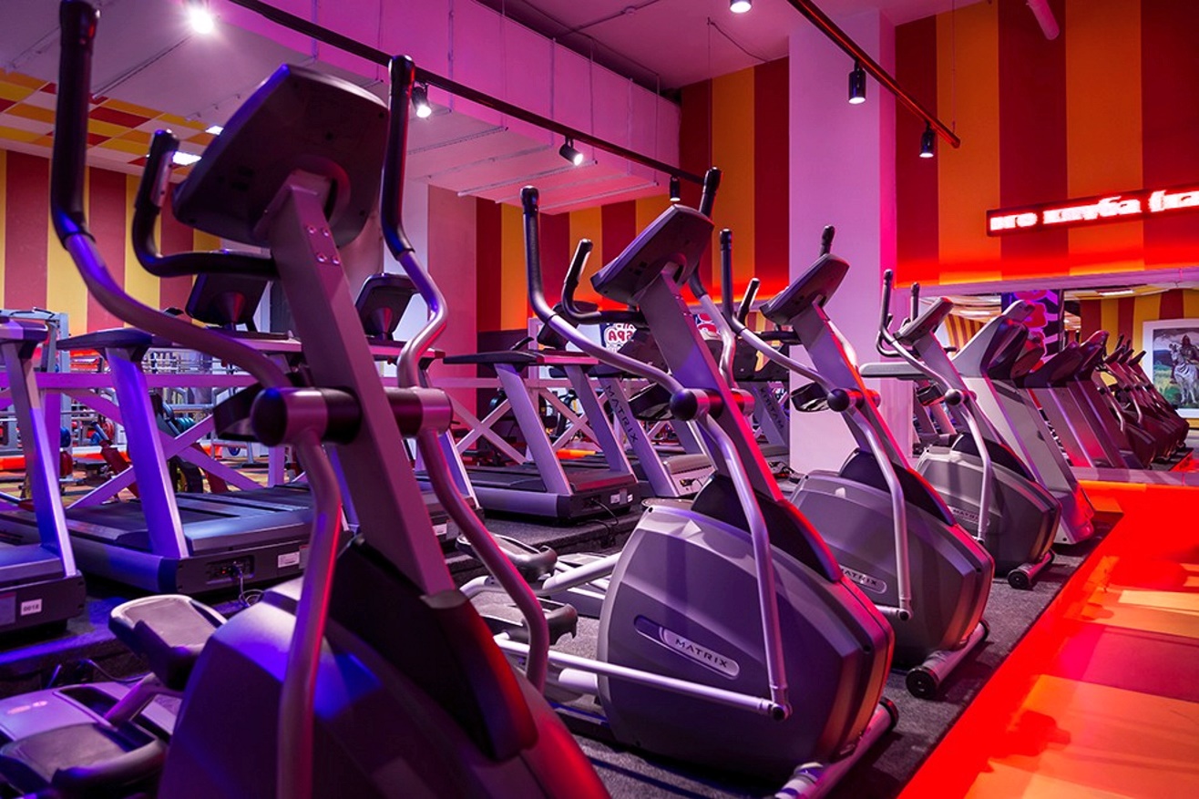 Фитнес-клуб у метро «Скобелевская»: услуги, расписание, тренеры  – «Зебра»